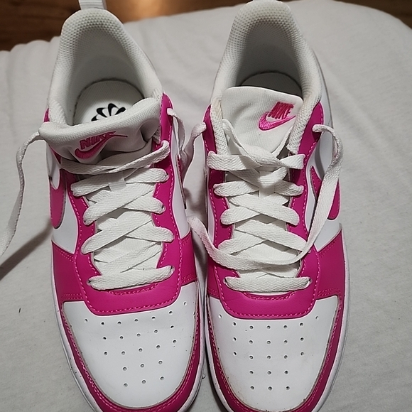Nike Shoes - Nike Pink and White Sneakers